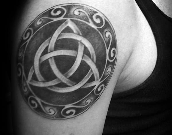 9 Amazing Trinity Knot Tattoo Designs | Styles At Life