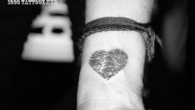Wrist girly heart tattoo designs